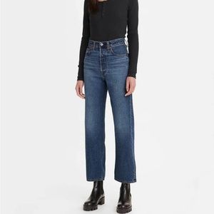 NWT Levi’s Ribcage Straight Ankle Jeans, size 25